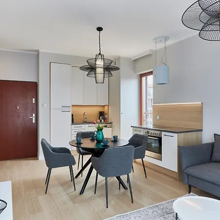 Plaza Komfort, Sun & Snow * Свиноуйсьце