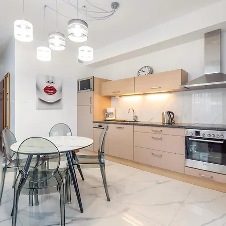 Plaza Komfort, Sun & Snow Апартаменты Свиноуйсьце