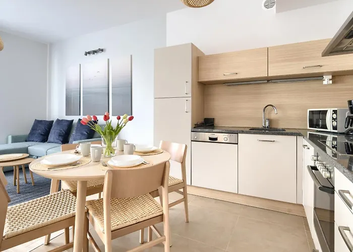 Plaza Komfort, Sun & Snow * 斯维诺乌伊希切